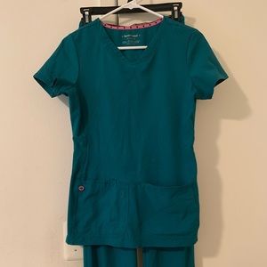 Heart soul scrub set hunter green